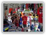 Jeden Sonntag ist Markttag in Cannobio.
